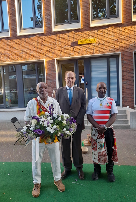 Burgemeester van Vlaardingen bezoek 1 juli 2026 Ketikoti-plein a.jpg